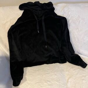 Black Velvet cropped thin Hoodie